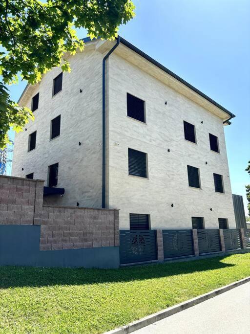 Vila Moste 2 - Free Parking & Pool, Ev Station Ljubljana Luaran gambar